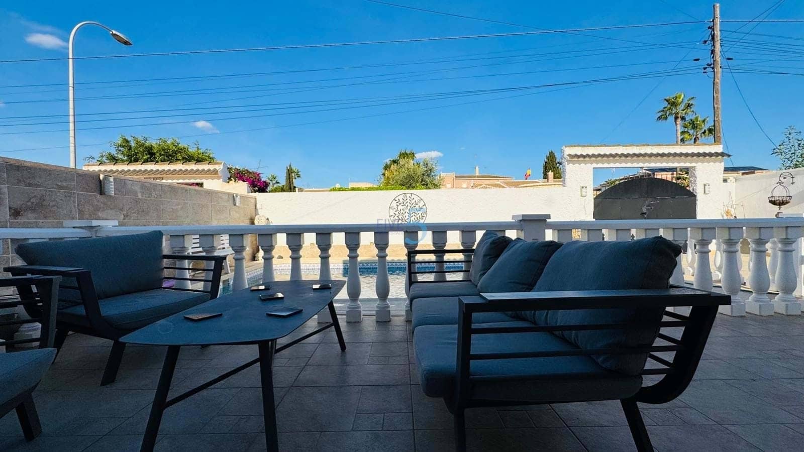 2 bedroom Villa for sale in Torrevieja with pool garage - € 266,000 (Ref: 9401270)