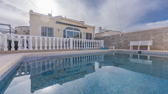 2 bedroom Villa for sale in Torrevieja with pool garage - € 266,000 (Ref: 9401270)