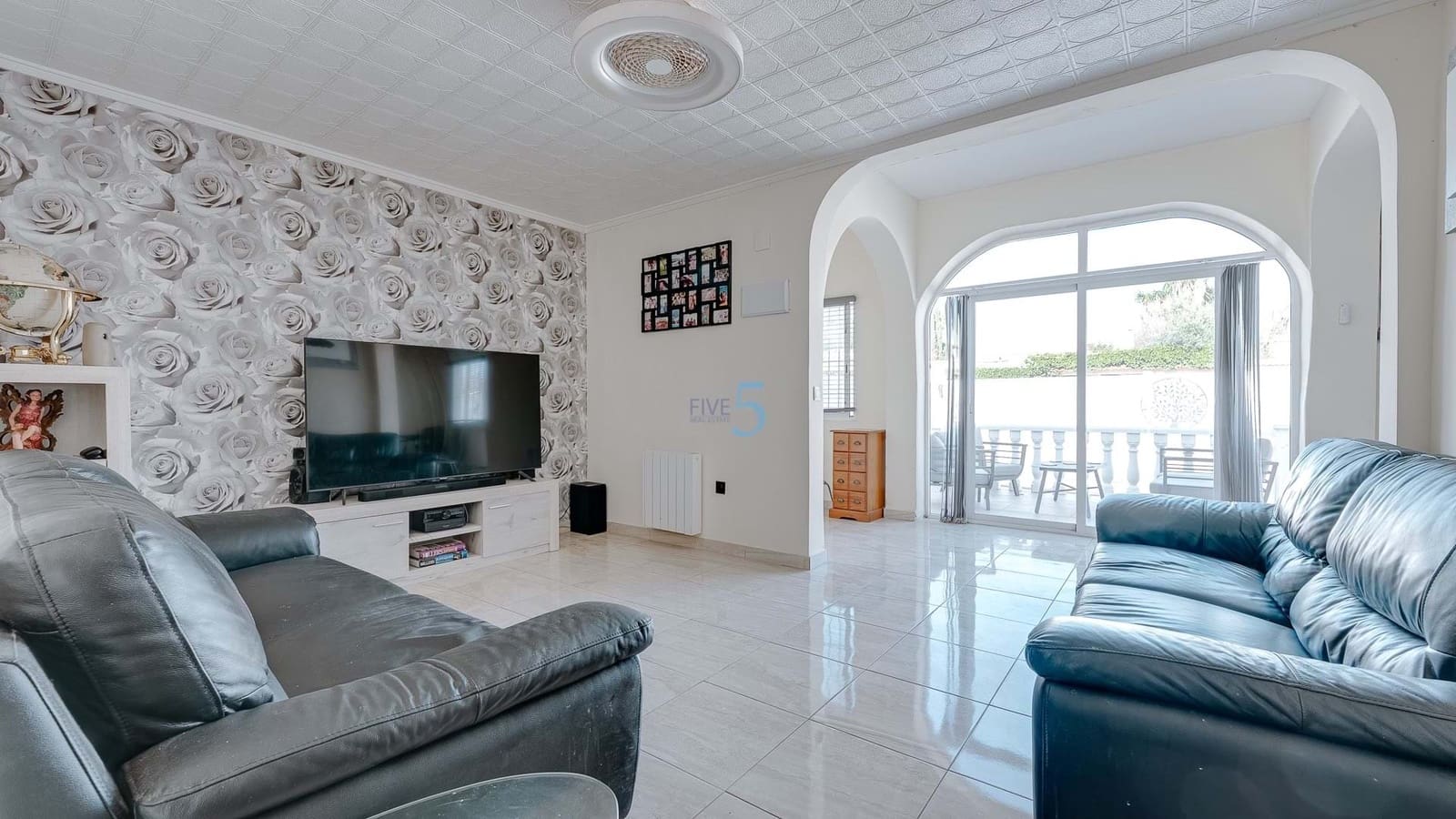2 bedroom Villa for sale in Torrevieja with pool garage - € 266,000 (Ref: 9401270)