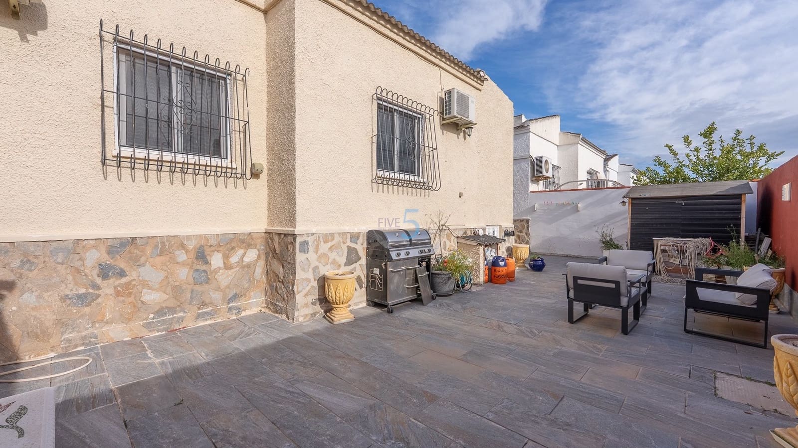 2 bedroom Villa for sale in Torrevieja with pool garage - € 266,000 (Ref: 9401270)