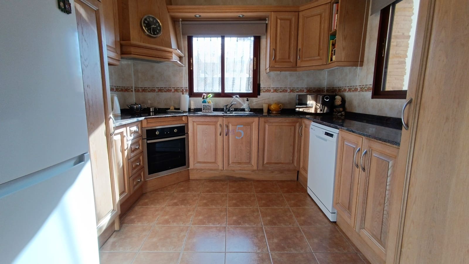 3 bedroom Villa for sale in Formentera del Segura with pool - € 440,000 (Ref: 9402797)