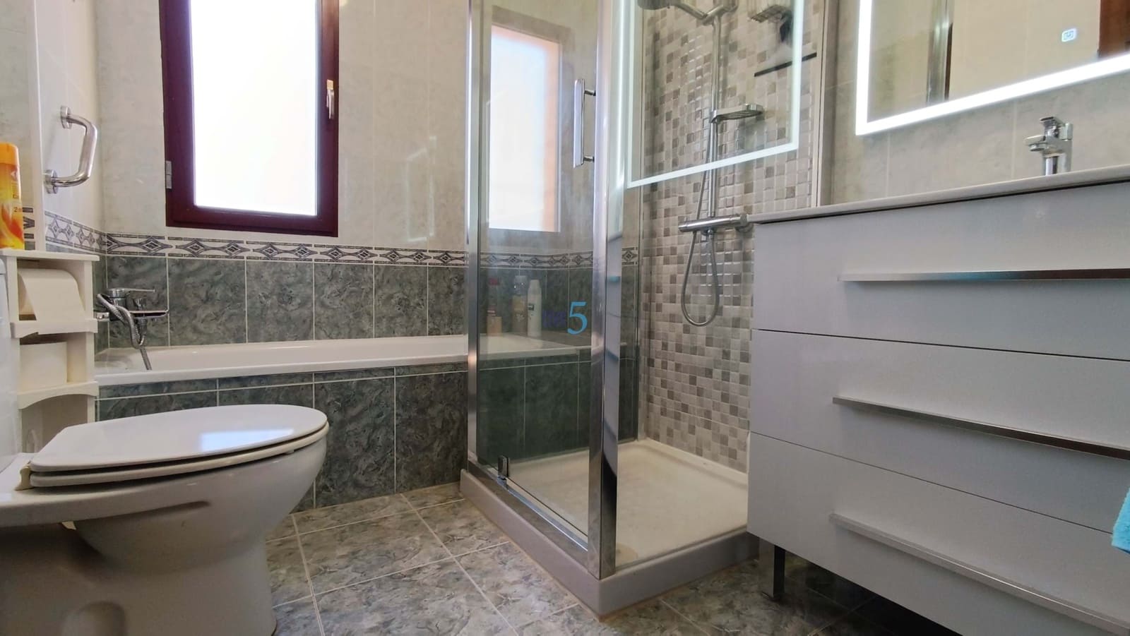 3 bedroom Villa for sale in Formentera del Segura with pool - € 440,000 (Ref: 9402797)