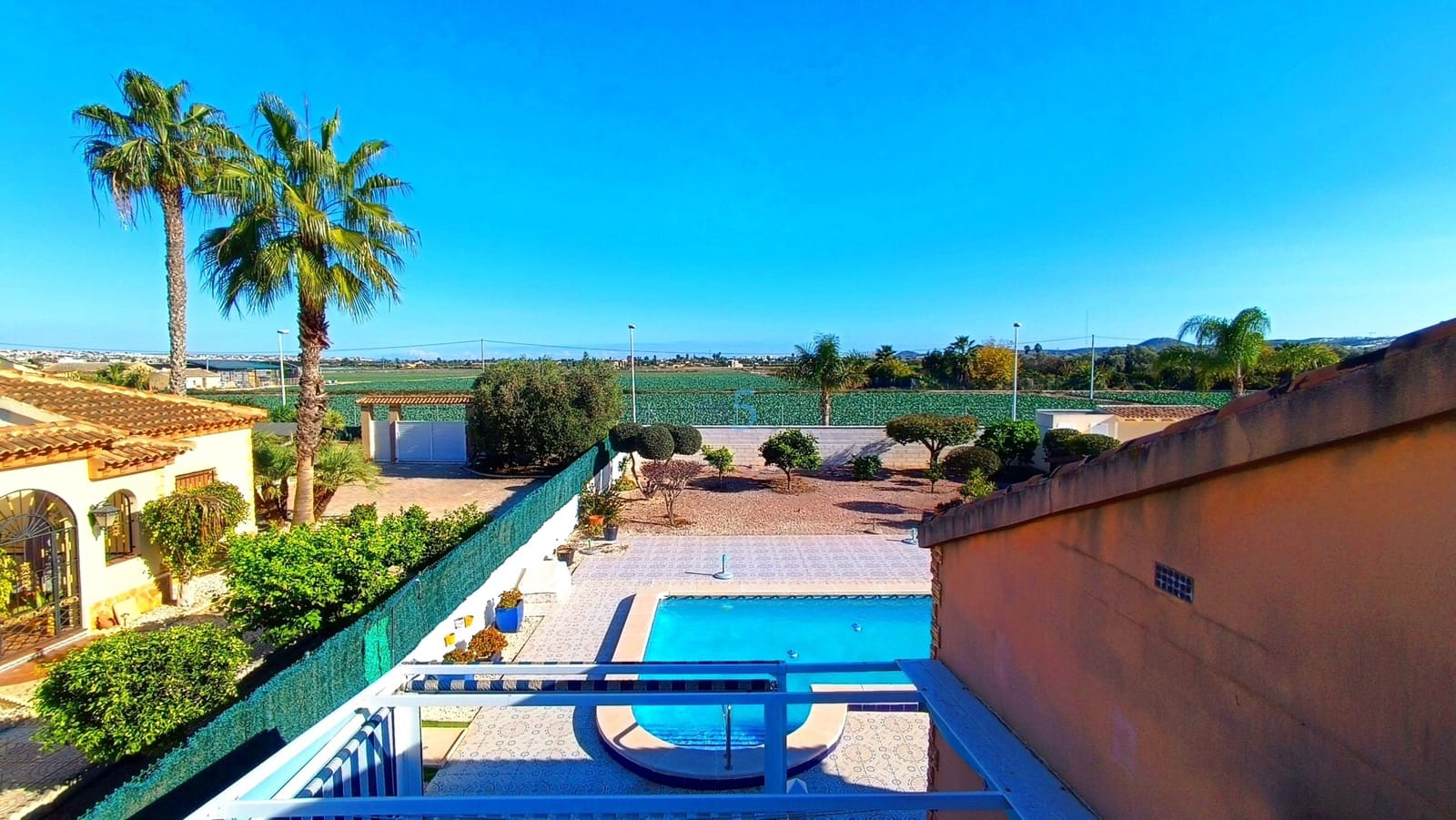 3 bedroom Villa for sale in Formentera del Segura with pool - € 440,000 (Ref: 9402797)