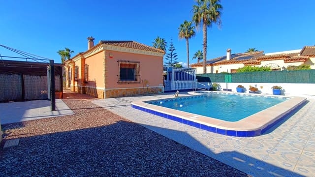 3 bedroom Villa for sale in Formentera del Segura with pool - € 440,000 (Ref: 9402797)