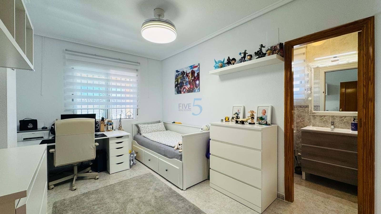 4 chambre Villa/Maison à vendre à Villamartin avec piscine garage - 379 000 € (Ref: 9406942)