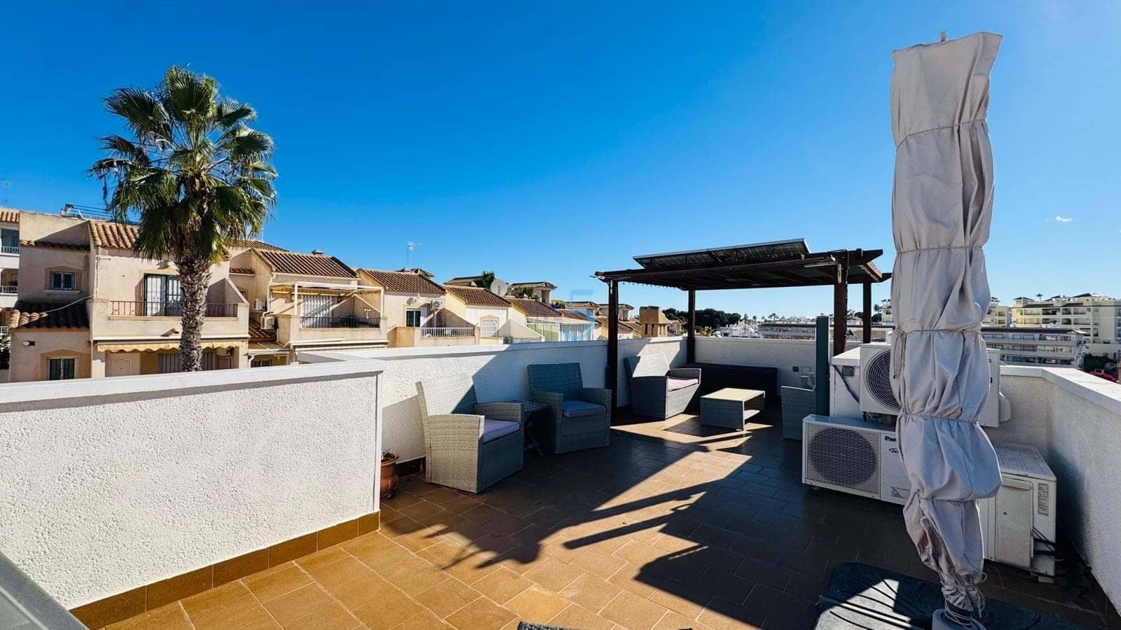 4 chambre Villa/Maison à vendre à Villamartin avec piscine garage - 379 000 € (Ref: 9406942)