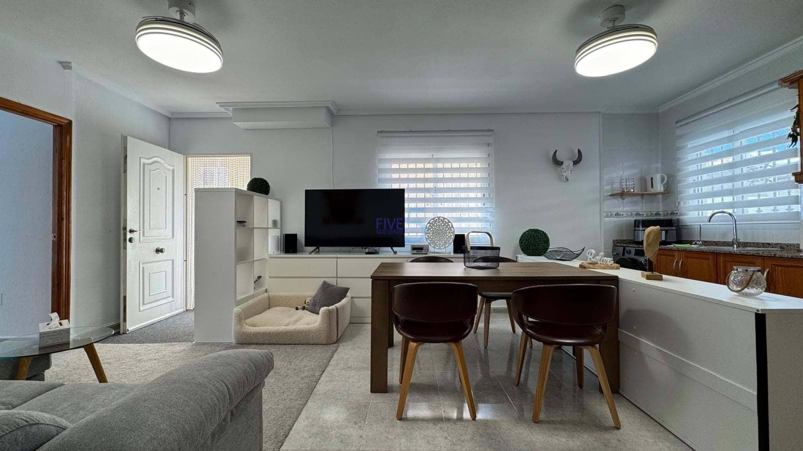 4 chambre Villa/Maison à vendre à Villamartin avec piscine garage - 379 000 € (Ref: 9406942)