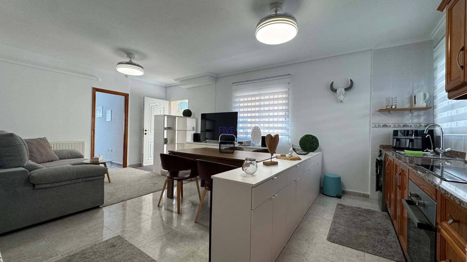 4 chambre Villa/Maison à vendre à Villamartin avec piscine garage - 379 000 € (Ref: 9406942)