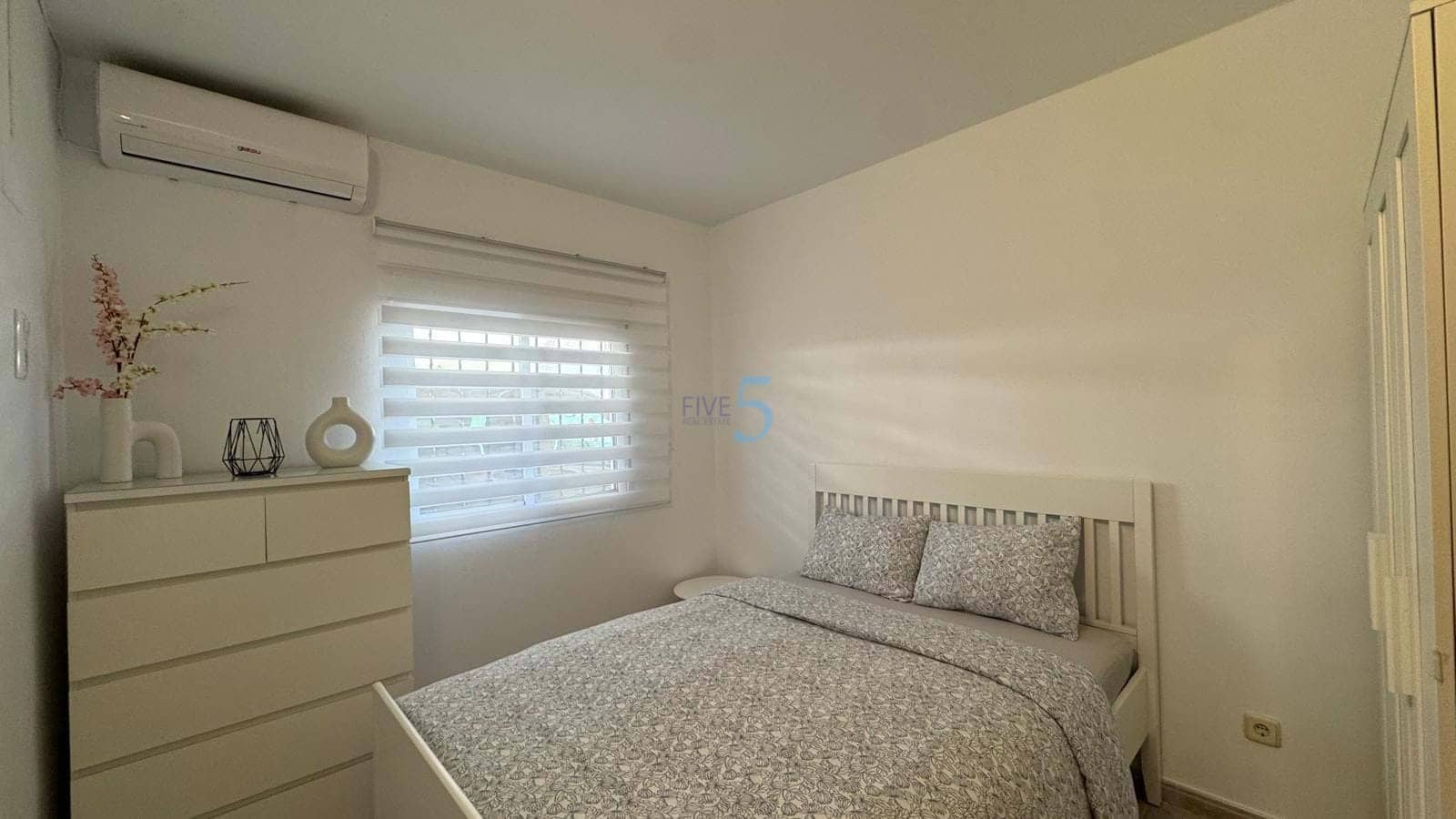 4 chambre Villa/Maison à vendre à Villamartin avec piscine garage - 379 000 € (Ref: 9406942)