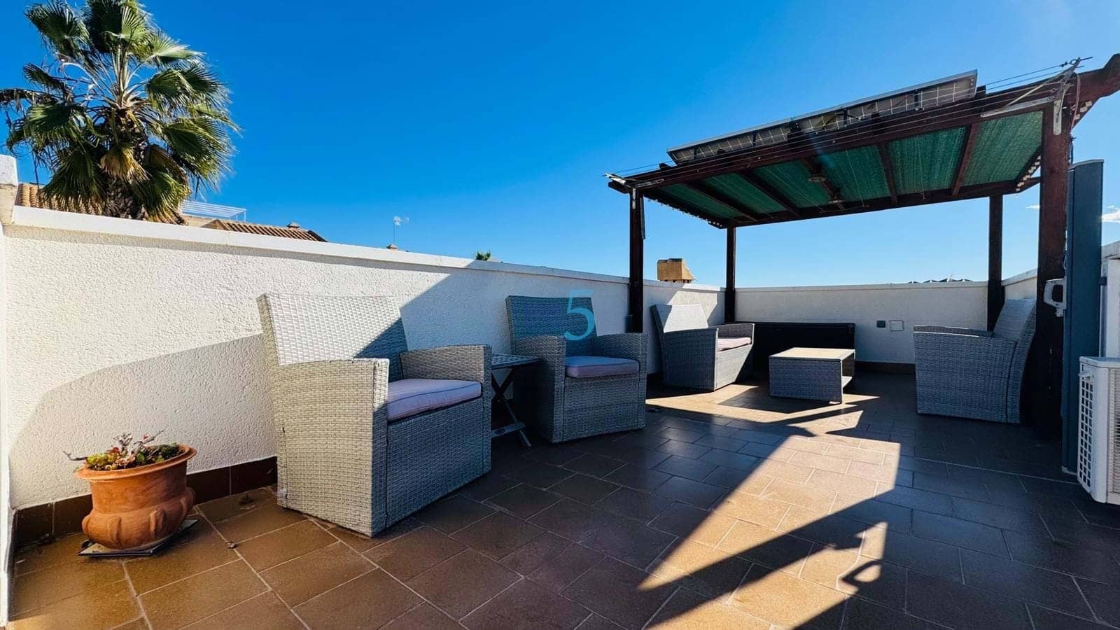 4 chambre Villa/Maison à vendre à Villamartin avec piscine garage - 379 000 € (Ref: 9406942)