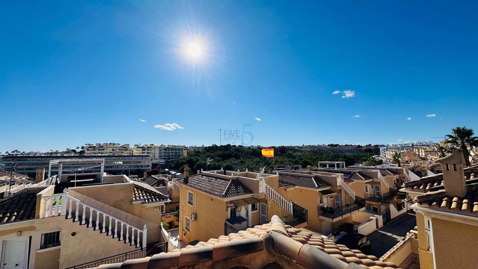 4 chambre Villa/Maison à vendre à Villamartin avec piscine garage - 379 000 € (Ref: 9406942)