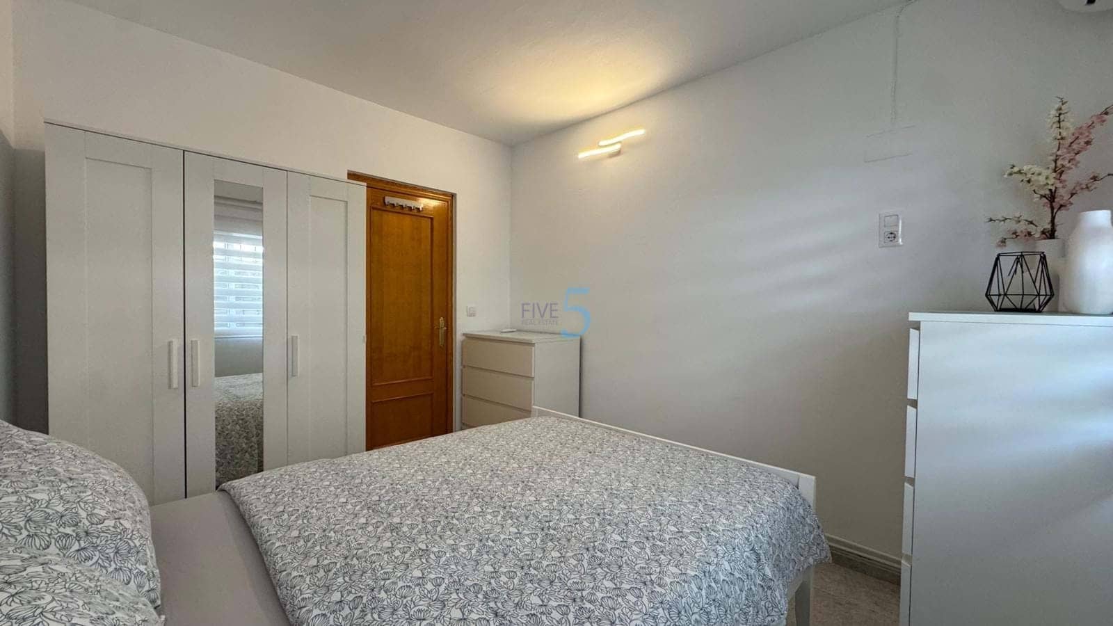 4 chambre Villa/Maison à vendre à Villamartin avec piscine garage - 379 000 € (Ref: 9406942)