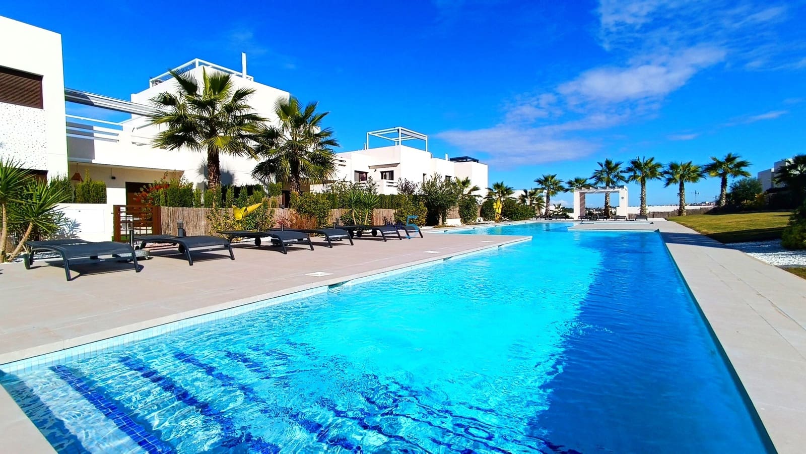 2 makuuhuone Huoneisto myytävänä paikassa Algorfa mukana uima-altaan 
autotalli - 289 000 € (Ref: 9409689)