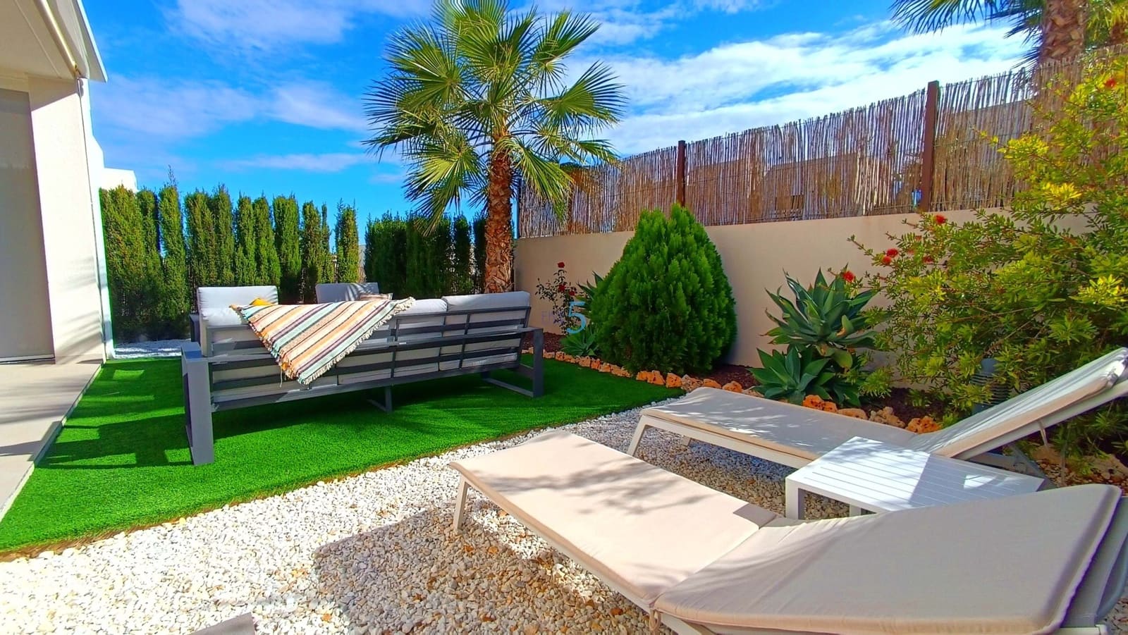 2 makuuhuone Huoneisto myytävänä paikassa Algorfa mukana uima-altaan 
autotalli - 289 000 € (Ref: 9409689)