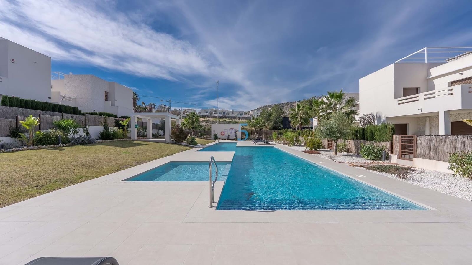 2 slaapkamer Appartement te koop in Algorfa met zwembad garage - € 279.000 (Ref: 9409689)