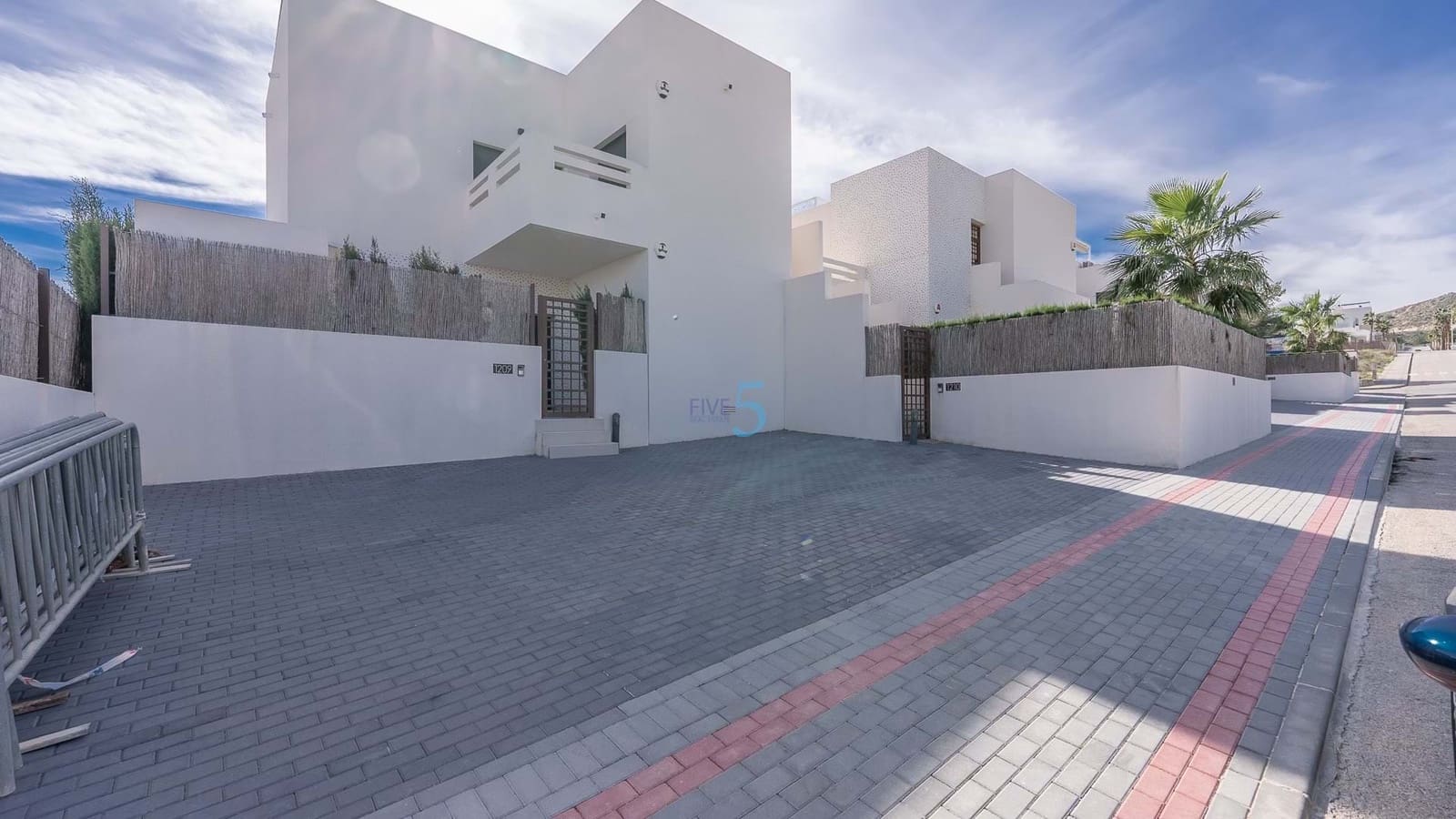 2 slaapkamer Appartement te koop in Algorfa met zwembad garage - € 279.000 (Ref: 9409689)