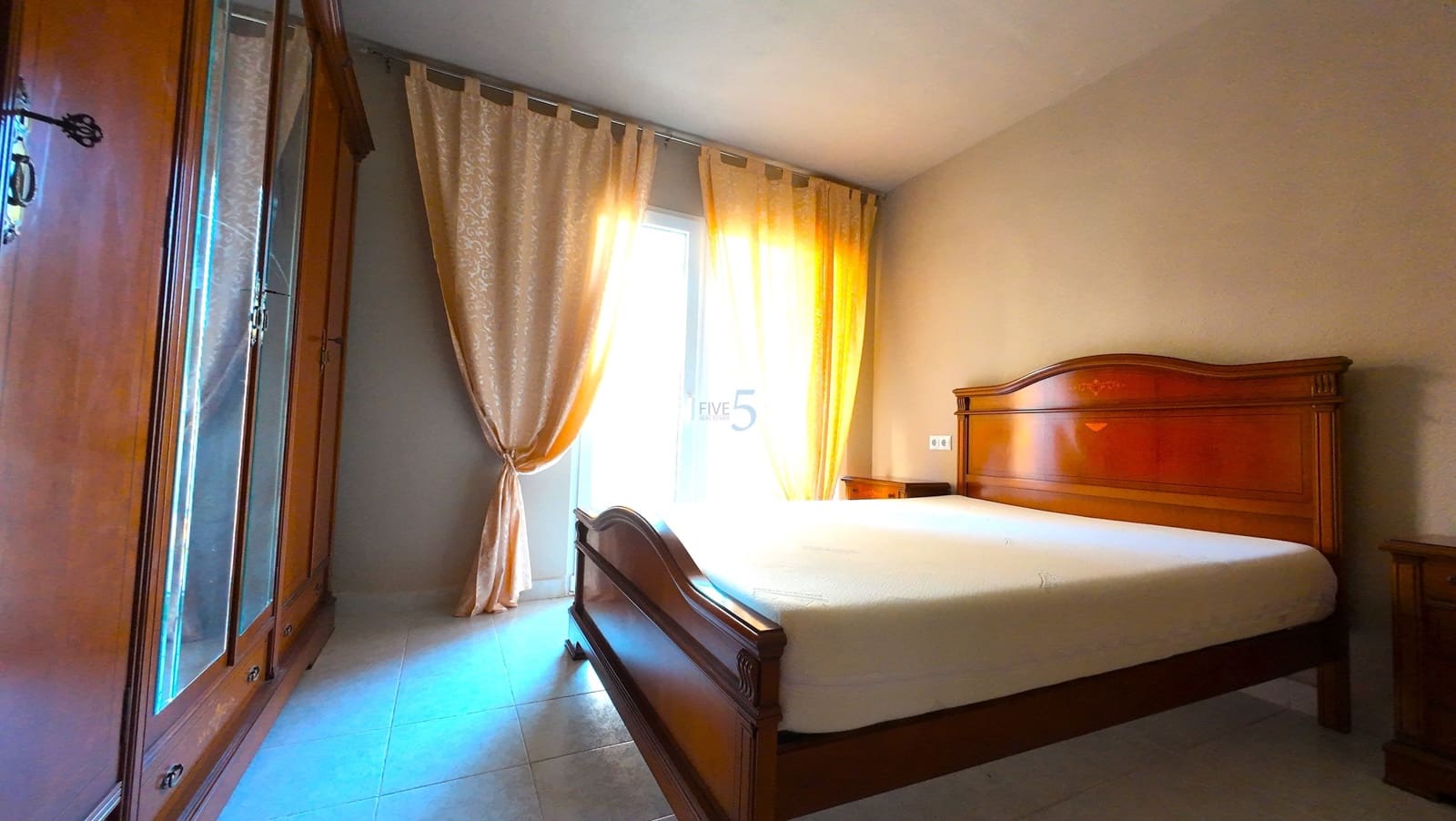 Apartamento de 2 habitaciones en Torrevieja en venta - 120.000 € (Ref: 9409990)