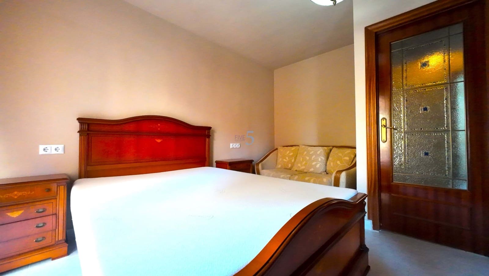 Apartamento de 2 habitaciones en Torrevieja en venta - 120.000 € (Ref: 9409990)