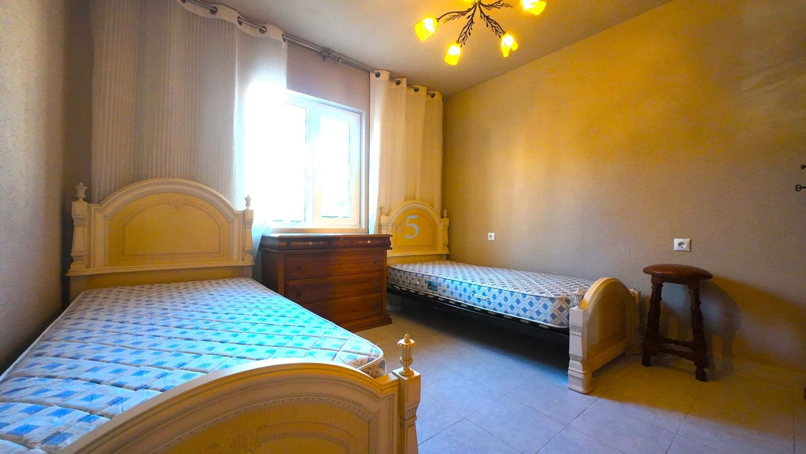 Apartamento de 2 habitaciones en Torrevieja en venta - 120.000 € (Ref: 9409990)