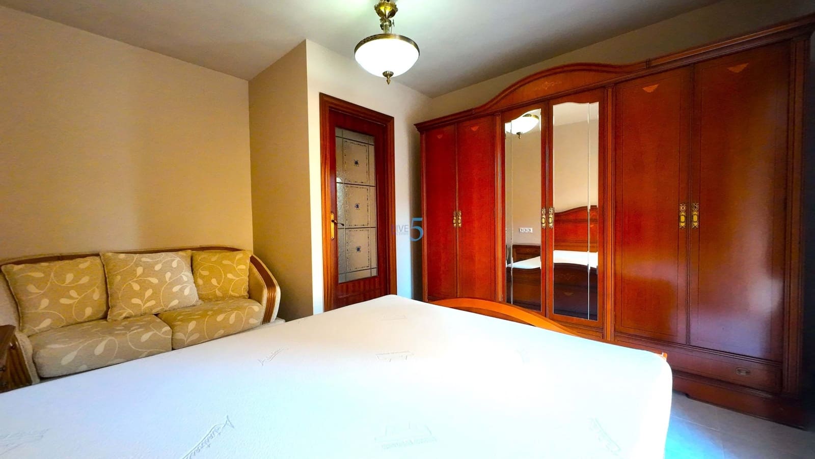 Apartamento de 2 habitaciones en Torrevieja en venta - 120.000 € (Ref: 9409990)