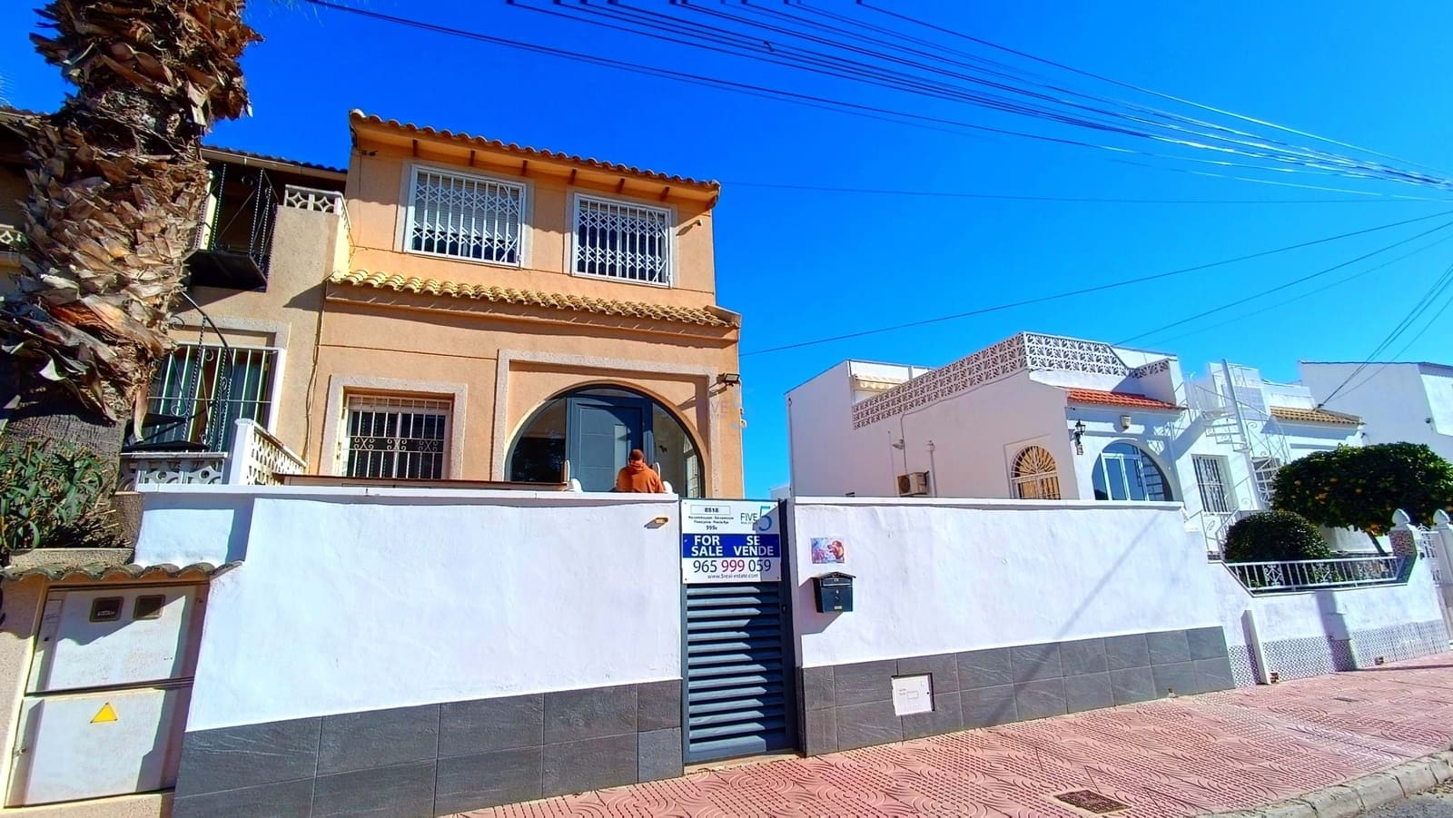 3 bedroom Semi-detached Villa for sale in Benijofar with pool - € 215,000 (Ref: 9412860)