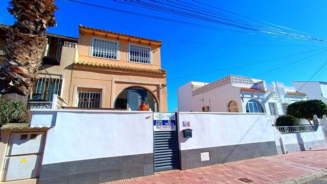 3 soveværelse Semi-Rækkehus til salg i Benijófar med swimmingpool - € 215.000 (Ref: 9412860)