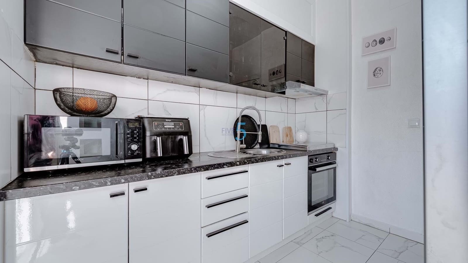 3 bedroom Semi-detached Villa for sale in Benijofar with pool - € 215,000 (Ref: 9412860)