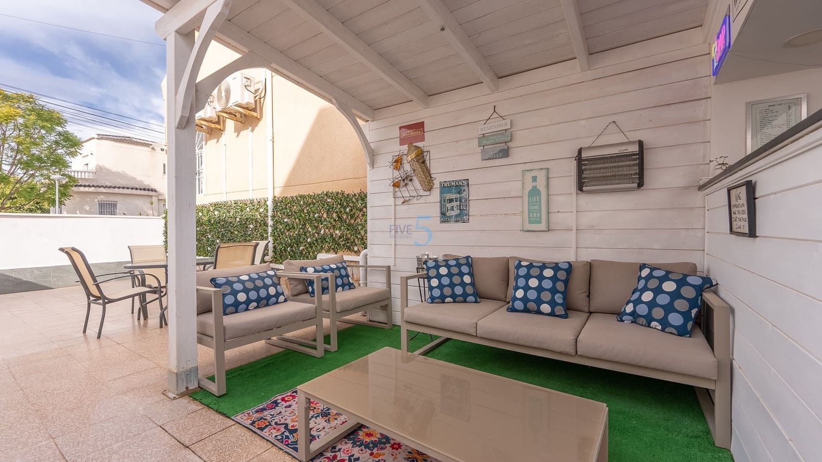 3 bedroom Semi-detached Villa for sale in Benijofar with pool - € 215,000 (Ref: 9412860)