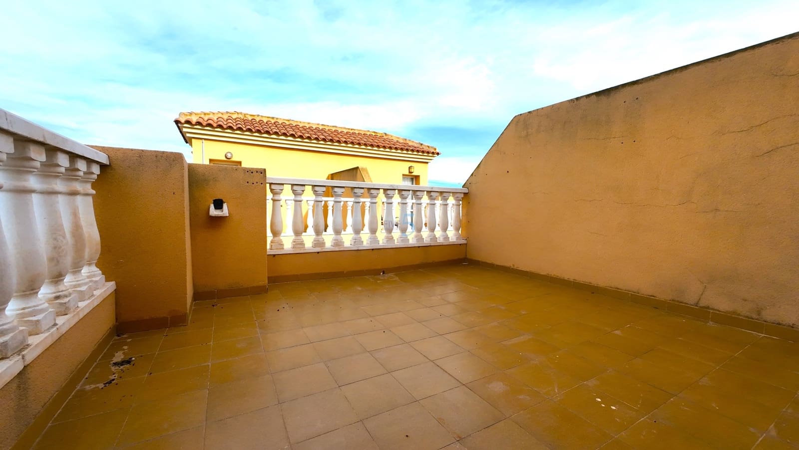 2 sypialnia Dom na sprzedaż w Torrevieja z basenem - 175 000 € (Ref: 9413232)