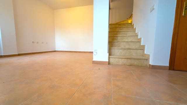 Casa de 2 habitaciones en Torrevieja en venta con piscina - 175.000 € (Ref: 9413232)