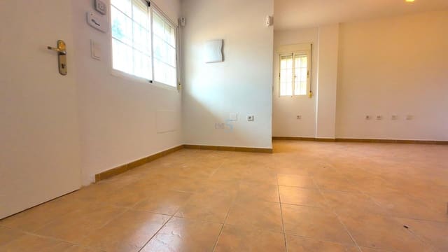 Casa de 2 habitaciones en Torrevieja en venta con piscina - 175.000 € (Ref: 9413232)