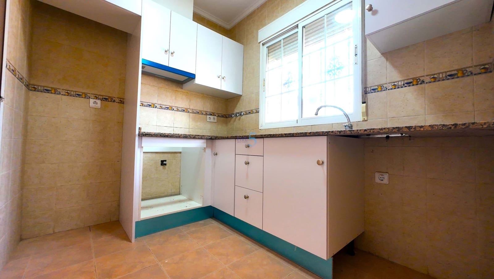 2 sypialnia Dom na sprzedaż w Torrevieja z basenem - 175 000 € (Ref: 9413232)