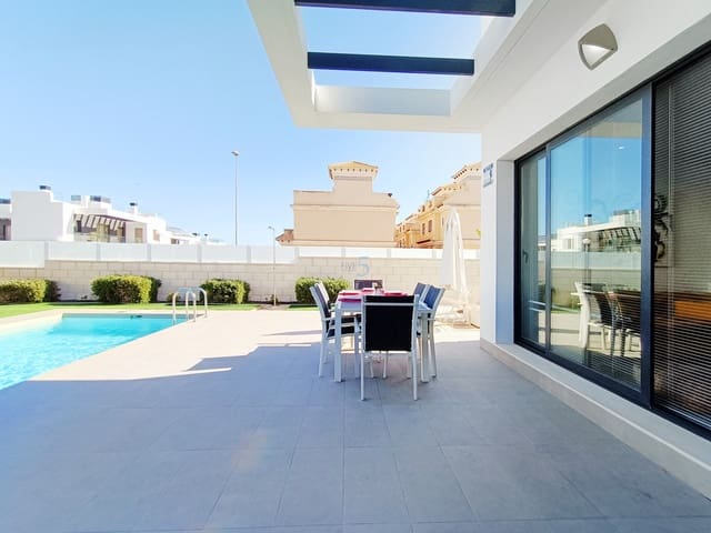 3 quarto Moradia para venda em Villamartin, Orihuela com piscina - 410 000 € (Ref: 9414839)
