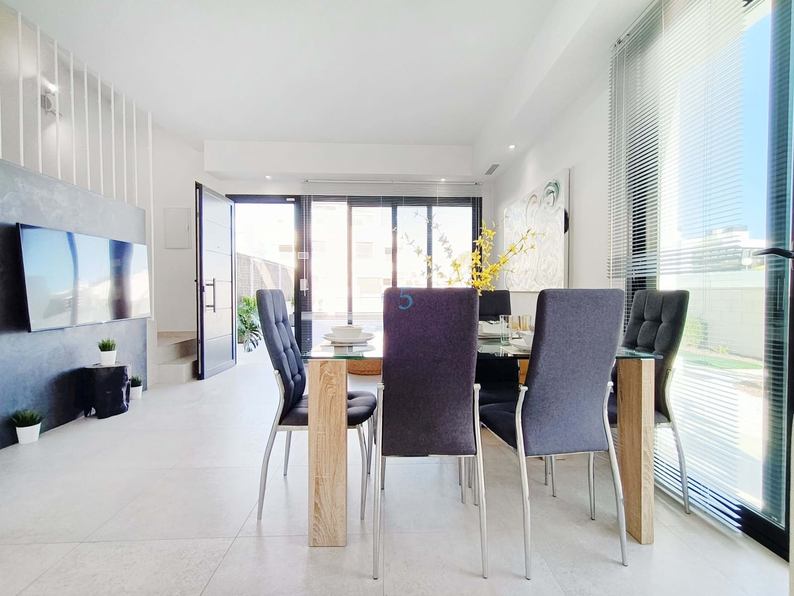 3 quarto Moradia para venda em Villamartin com piscina - 410 000 € (Ref: 9414839)