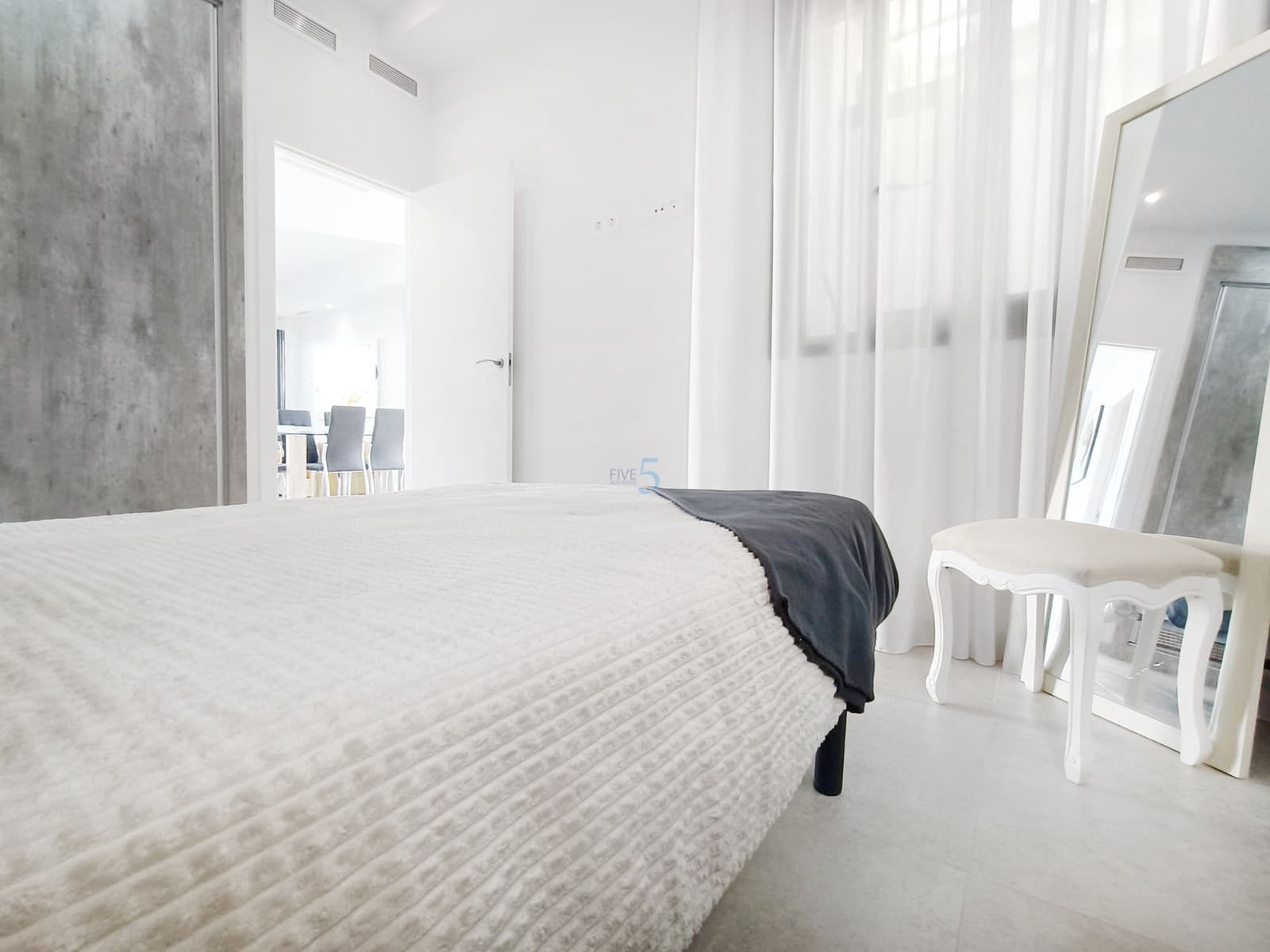 3 quarto Moradia para venda em Villamartin com piscina - 410 000 € (Ref: 9414839)