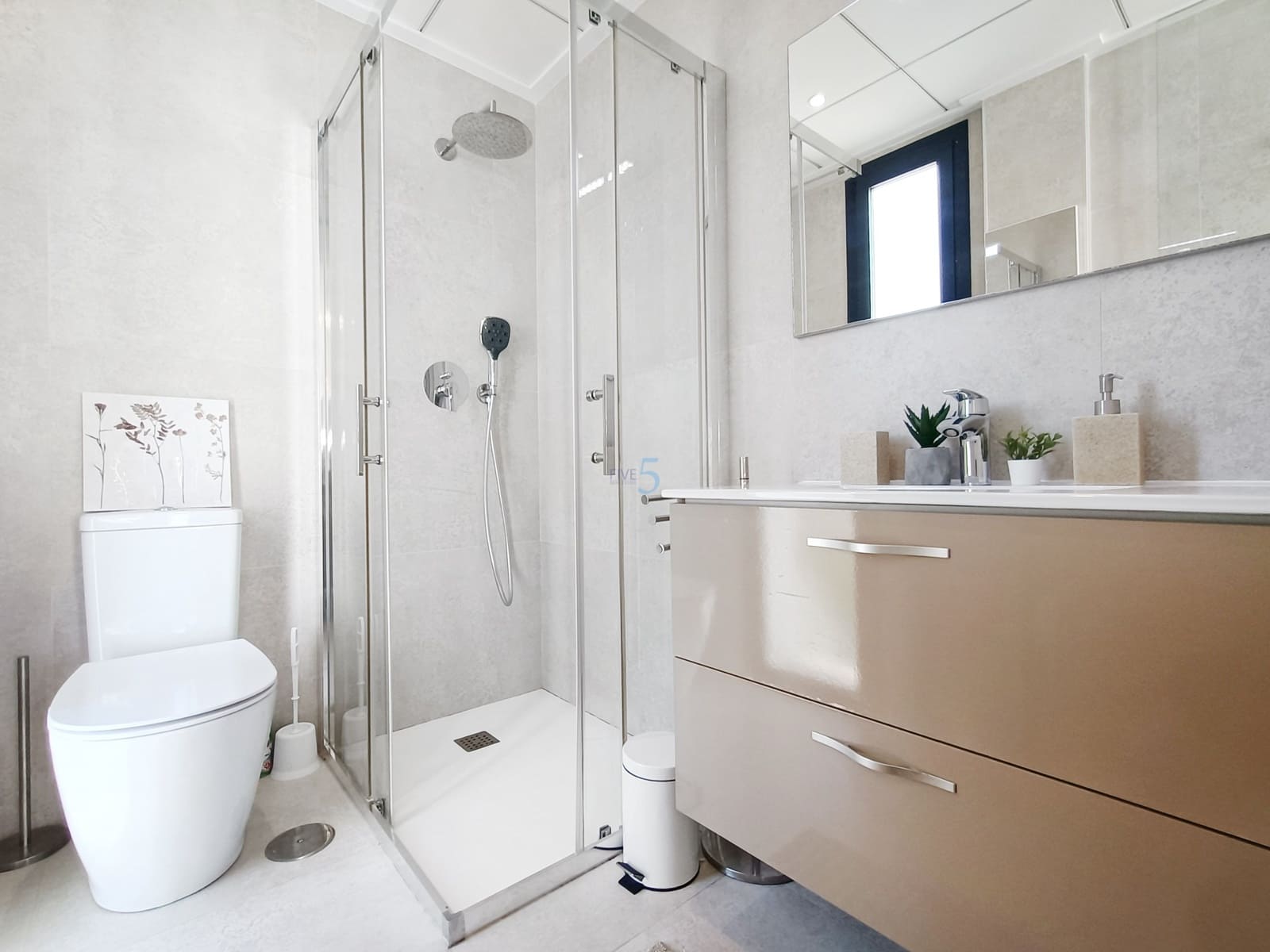 3 quarto Moradia para venda em Villamartin com piscina - 410 000 € (Ref: 9414839)