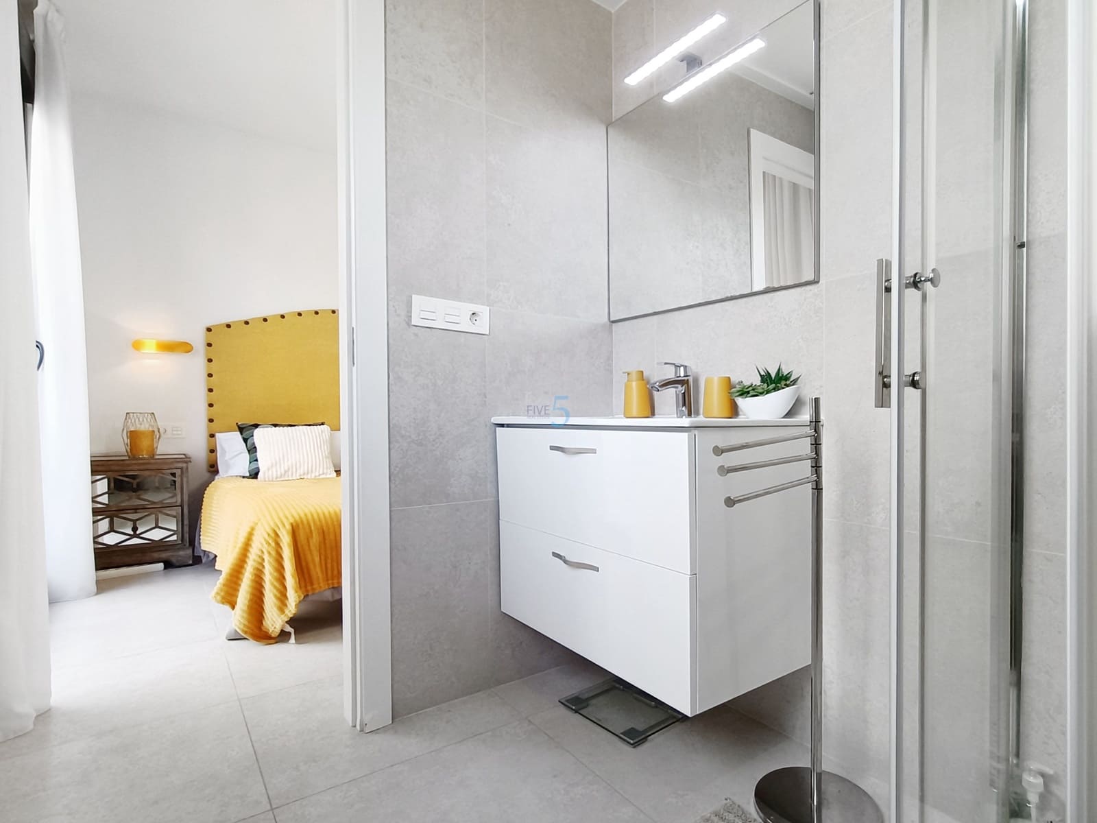 3 quarto Moradia para venda em Villamartin com piscina - 410 000 € (Ref: 9414839)