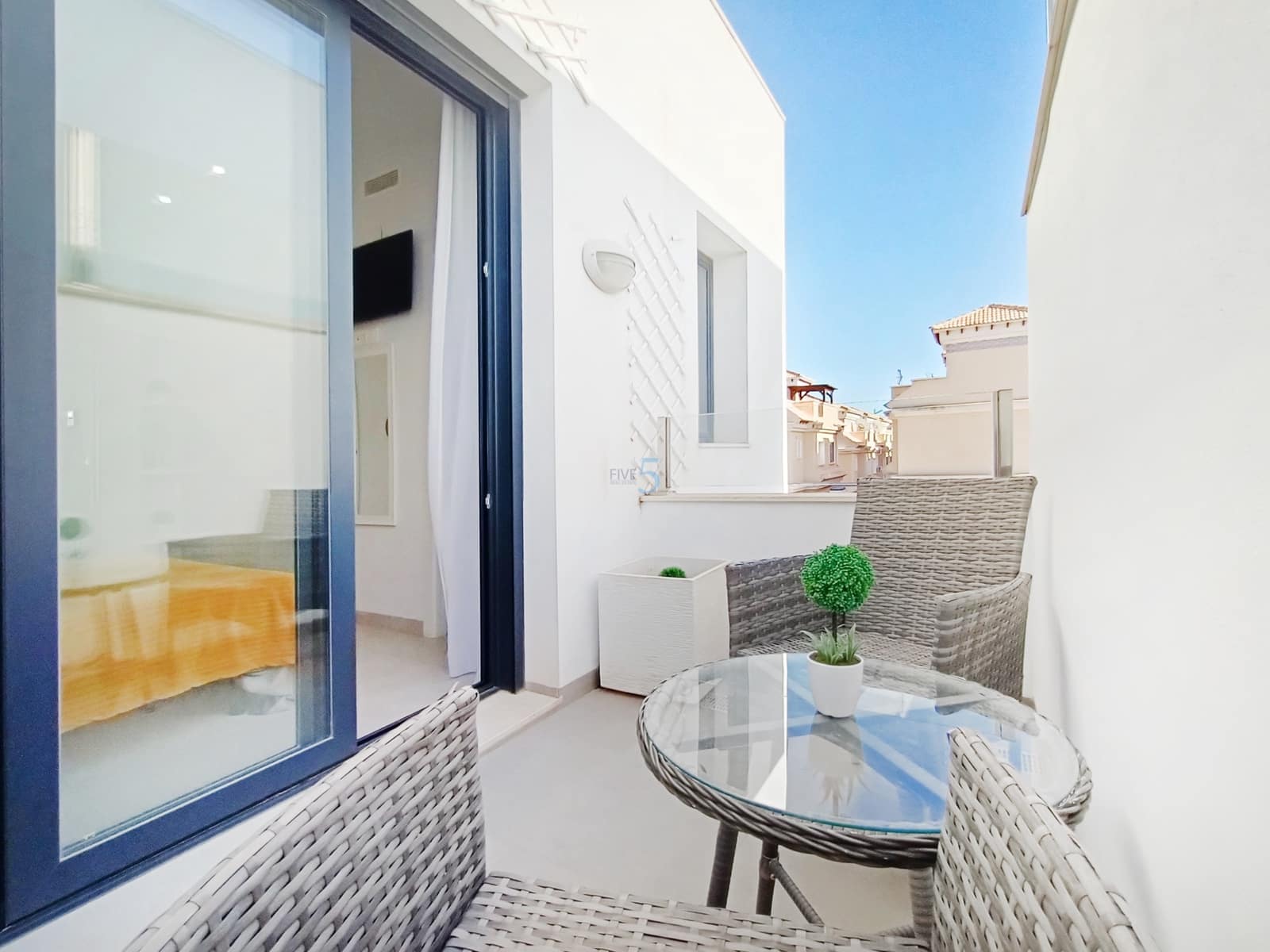 3 quarto Moradia para venda em Villamartin com piscina - 410 000 € (Ref: 9414839)