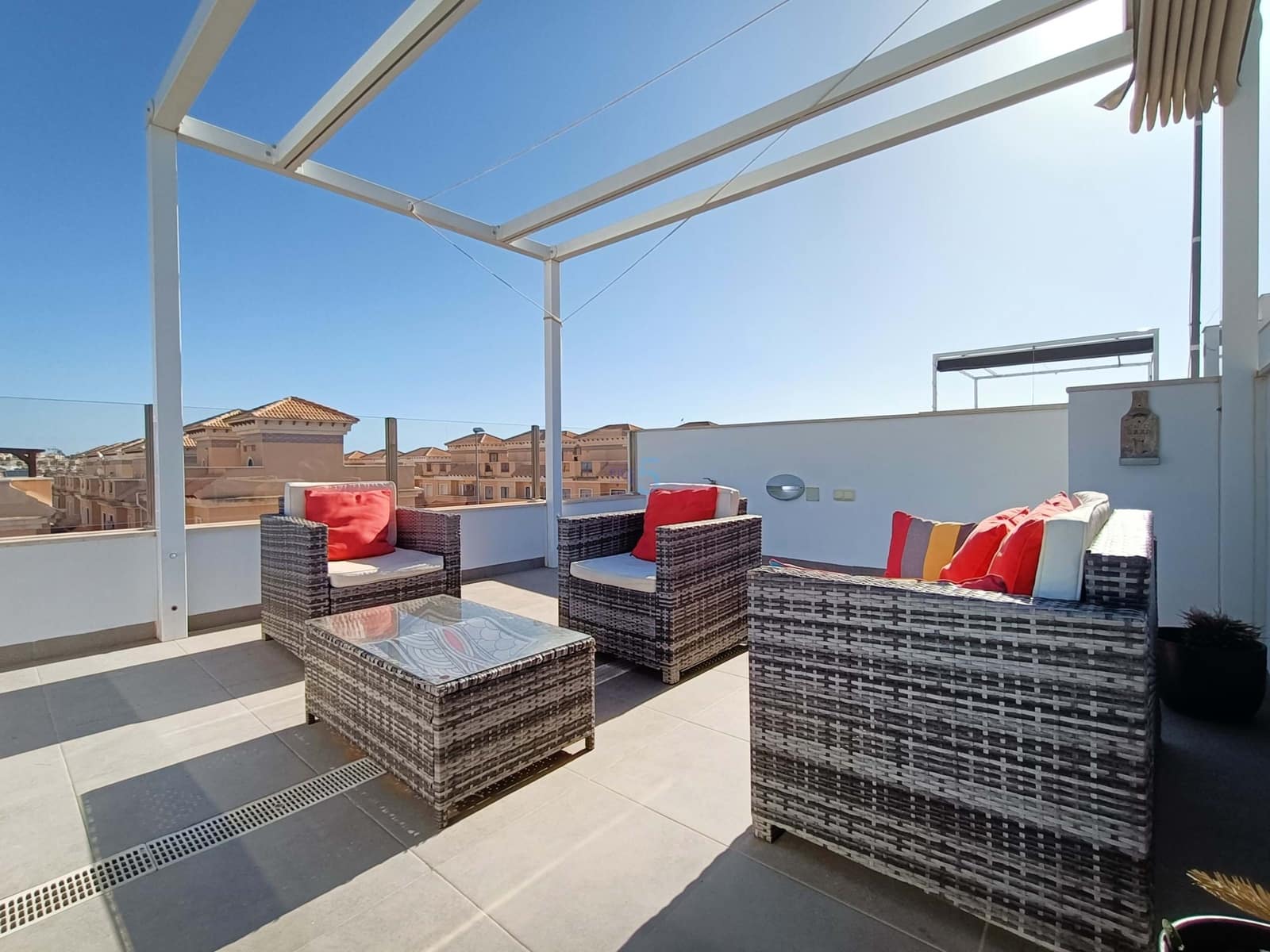 3 quarto Moradia para venda em Villamartin com piscina - 410 000 € (Ref: 9414839)