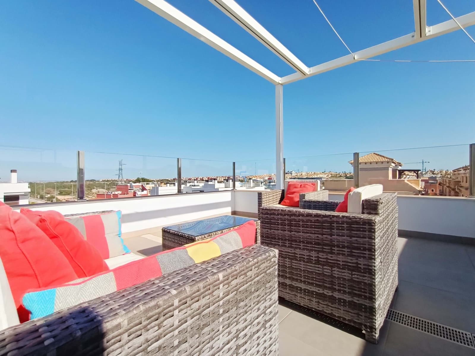 3 quarto Moradia para venda em Villamartin com piscina - 410 000 € (Ref: 9414839)