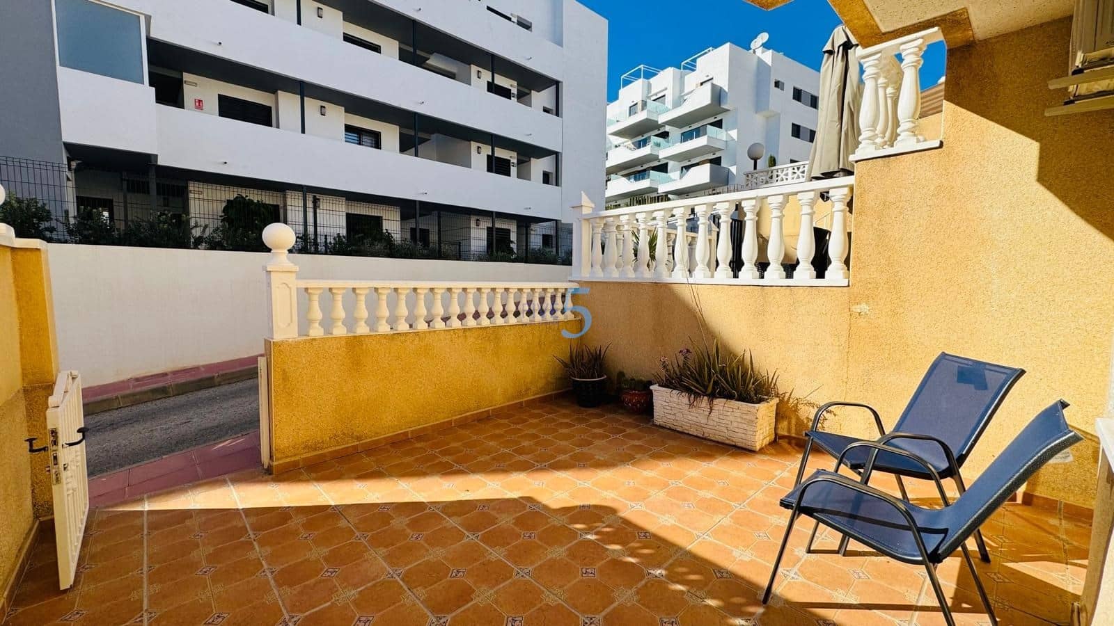 2 sypialnia Dom na sprzedaż w Villamartin z basenem - 179 900 € (Ref: 9414840)