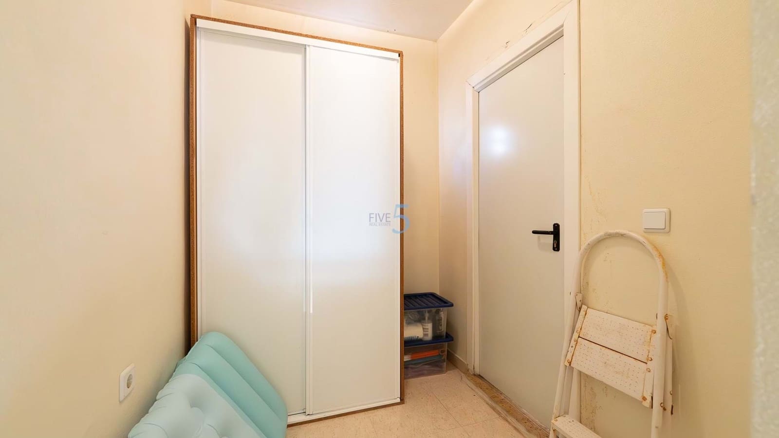 2 makuuhuone Omakotitalo myytävänä paikassa Villamartin mukana uima-altaan - 179 900 € (Ref: 9414840)