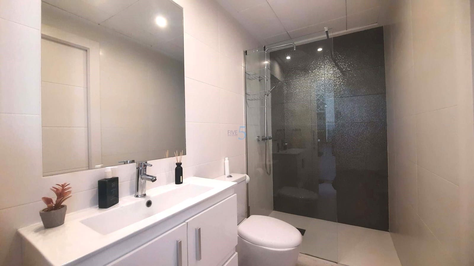 2 makuuhuone Huoneisto myytävänä paikassa Lo Pagan mukana uima-altaan - 189 000 € (Ref: 9414841)