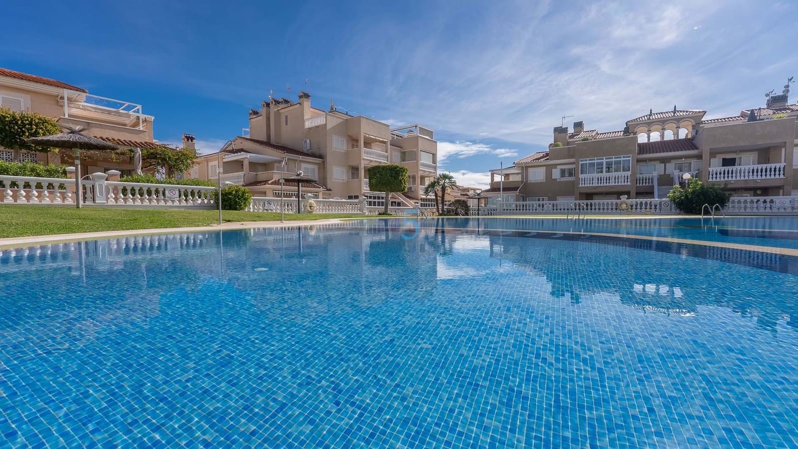 2 soverom Leilighet til salgs i Playa Flamenca med svømmebasseng - € 199 999 (Ref: 9415592)