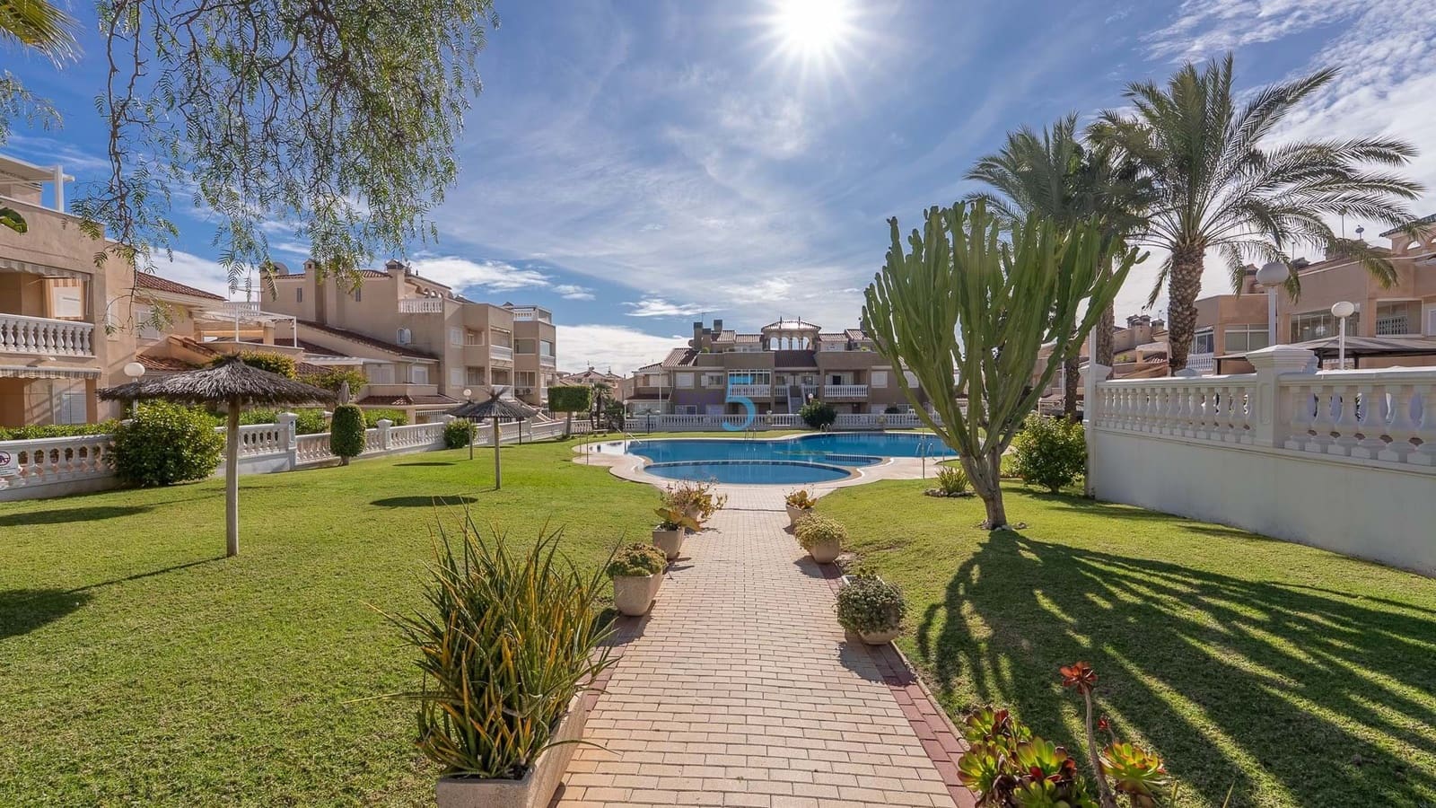 2 soverom Leilighet til salgs i Playa Flamenca med svømmebasseng - € 199 999 (Ref: 9415592)