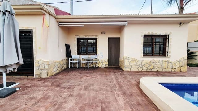 3 makuuhuone Bungalow myytävänä paikassa San Pedro del Pinatar mukana uima-altaan 
autotalli - 350 000 € (Ref: 9415595)