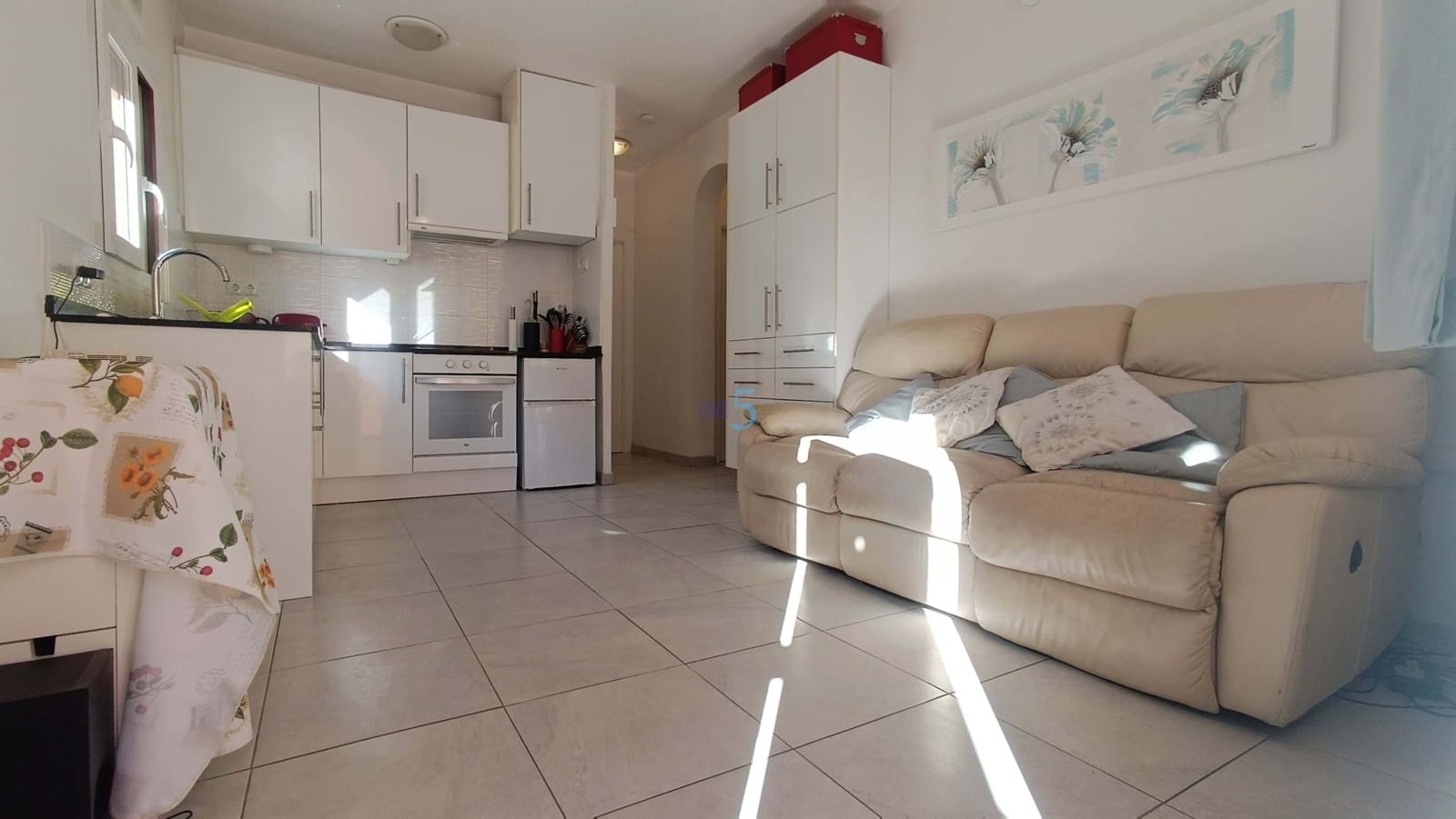 3 bedroom Apartment for sale in Torrevieja with pool - € 149,950 (Ref: 9415596)