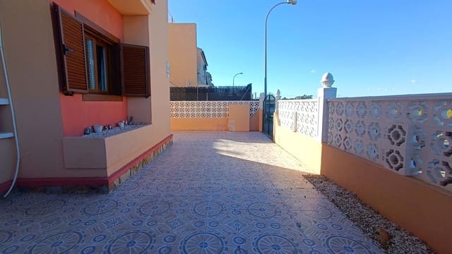 3 bedroom Apartment for sale in Torrevieja with pool - € 149,950 (Ref: 9415596)