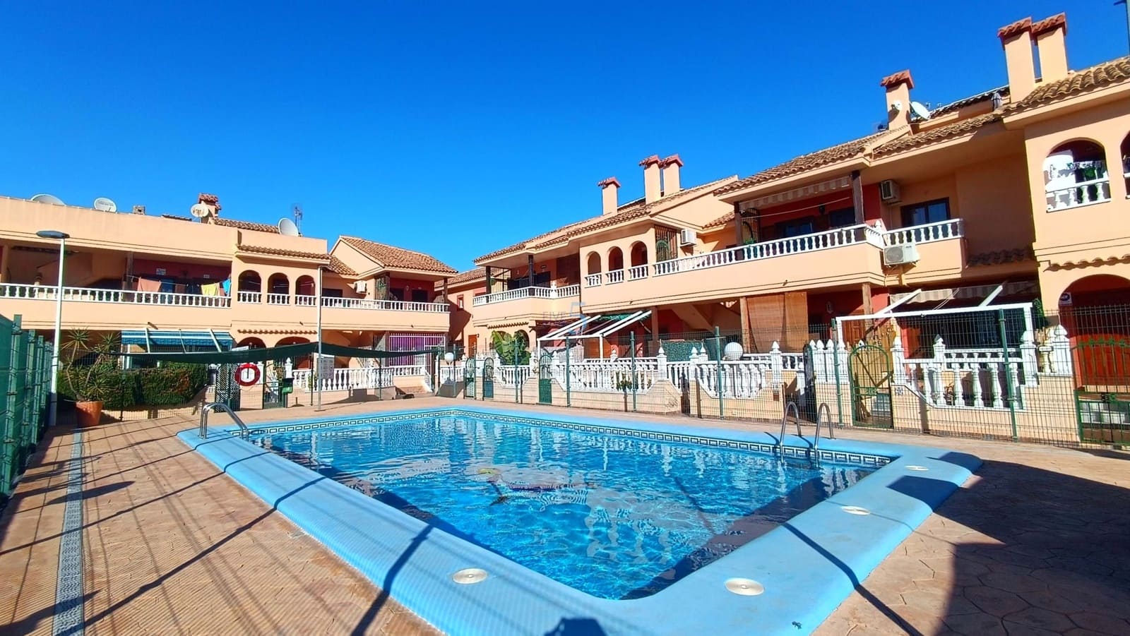 3 bedroom Apartment for sale in Torrevieja with pool - € 149,950 (Ref: 9415596)