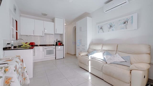 3 bedroom Apartment for sale in Torrevieja with pool - € 149,950 (Ref: 9415596)